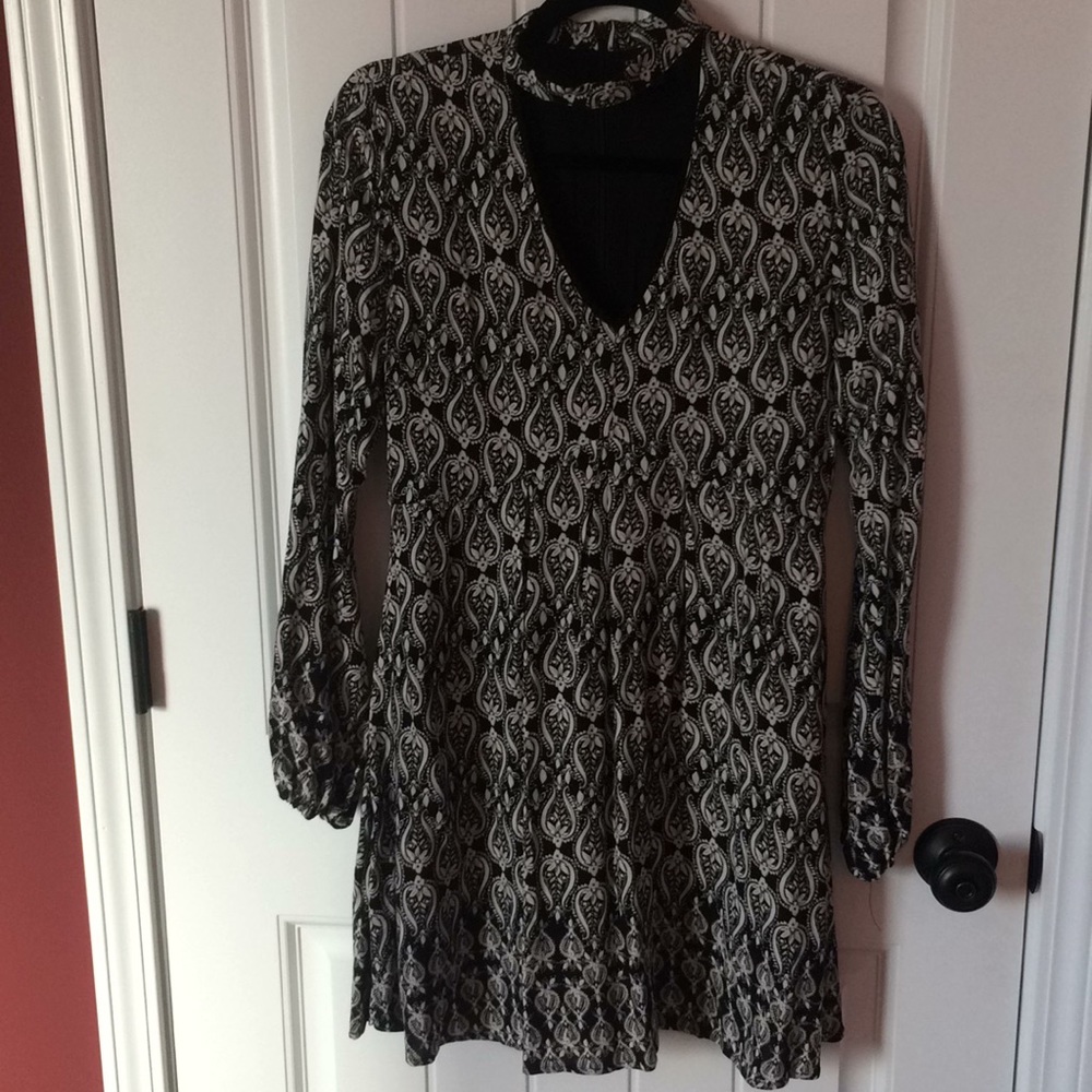 Long sleeve choker dress